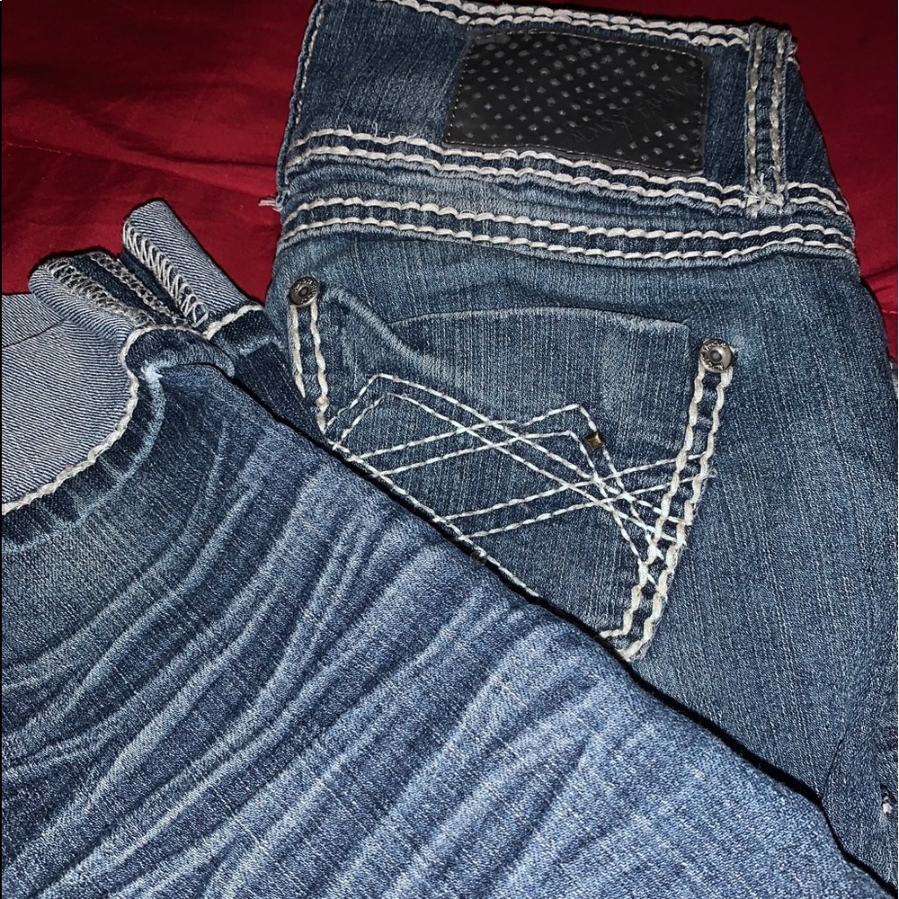 Almost Famous capri jeans